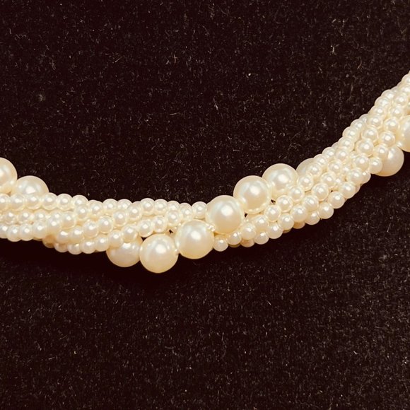 Vintage Twisted 6 Strand Faux Pearl Necklace And Clip On Earrings Set (3833) - Picture 2 of 10